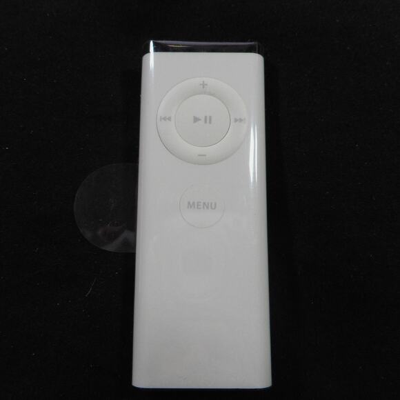 ORIGINAL Apple White Remote Control A1156 for Apple TV , Mac, iPod . - Picture 1 of 2